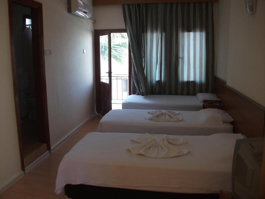 كوشاداسيه Tug Hotel المظهر الخارجي الصورة
