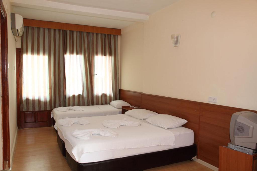 كوشاداسيه Tug Hotel الغرفة الصورة