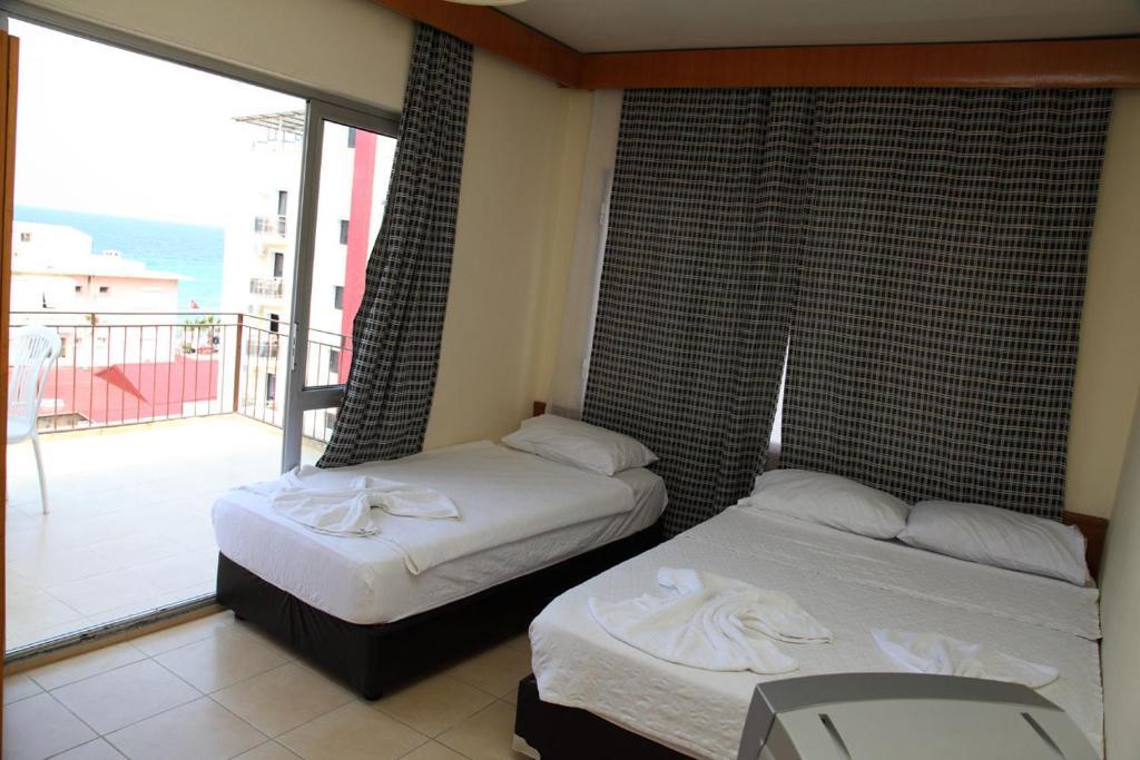 كوشاداسيه Tug Hotel الغرفة الصورة